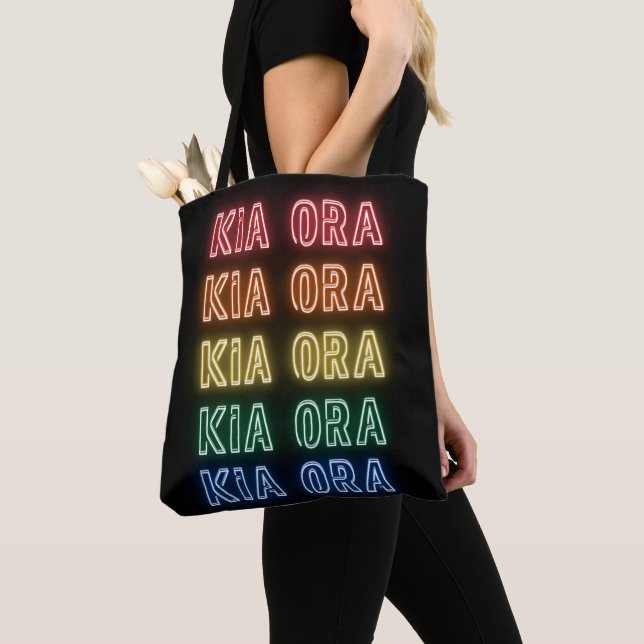 Neon Kia Ora Regenbogen Stolz Neuseeland (Von Nahem)