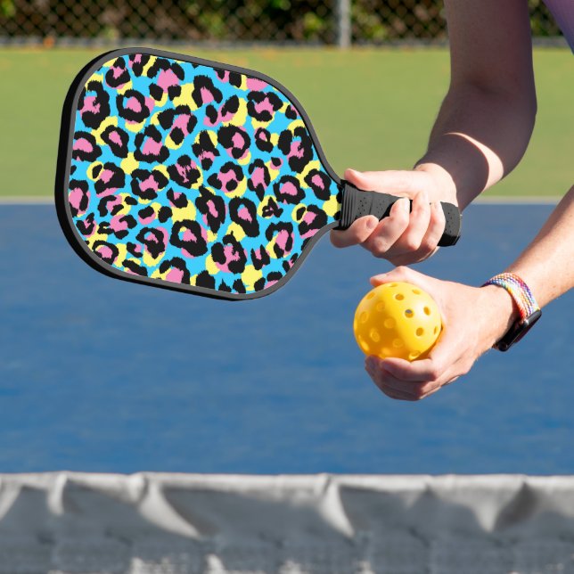 Neon Leopard Spots Muster Pickleball Schläger (InSitu)