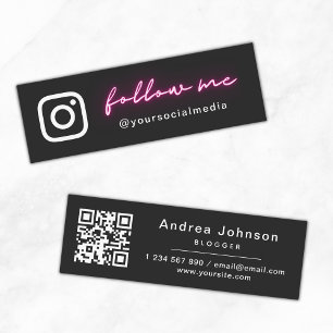 Neon-Pink minimalist Follow Social Media & QR-Code Mini Visitenkarte