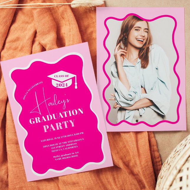 Neon rosa Retro Foto Abschluss Einladung (Neon pink retro wavy frame photo graduation invitation)