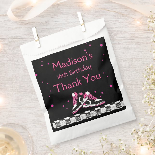 Neon Sneaker Birthday, Glitzer Geschenktütchen (Ausgeschnitten)