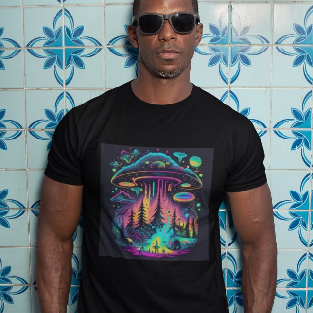 Neon UFO und Alien Scene Psychedelic Art T-Shirt (Von Creator hochgeladen)