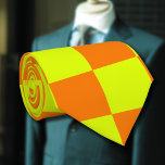 Neongelb Orange Checkered Checkerboard Vintag Krawatte<br><div class="desc">Schachbrett mit Neongelb und orangefarben | VINTAG | Classic | Trendy | Stilvoll | Mode | Minimal</div>