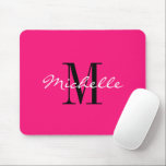 Neonrosa individuelle Name Monogramm Mousepad<br><div class="desc">Neon rosa individuelle Name Monogramm Mouse Pad. Klassische Skripttypografie mit anpassbarer Hintergrundfarbe. Chic Design für Männer, Frauen und Kinder. Mit Monogramm mit Ihrem Namen Anfangsbuchstaben. Personalisierte Weihnachts- oder Geburtstagsgeschenke für Vater, Vater, Mutter, Ehemann, Ehefrau, Sohn, Tochter, Mitarbeiter, Mitarbeiter, Freund, Lehrer, Trainer etc.</div>