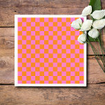 Neonrosa Orange Checkerboard Vintag Serviette<br><div class="desc">Neon Pink und Orange Checkerboard | VINTAG | Classic | Trendy | Stilvoll | Mode | Minimal</div>
