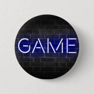 Neonschild an der Ziegelwand Button