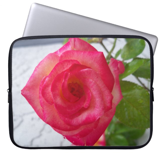 Neopren-Computerärmel mit rosa Rosa Laptopschutzhülle (Vorderseite)