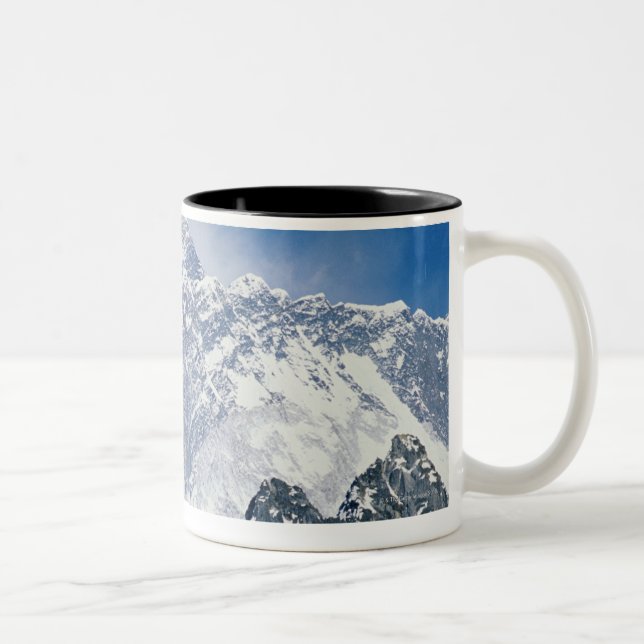 Nepal, Himalaja, Ansicht von Mt Everest von Gokyo Zweifarbige Tasse (Rechts)