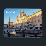 Neptun-Brunnen auf der Piazza Navona - Rom Magnet<br><div class="desc">Brunnen von Neptun in der Piazza Navona bei Morgengrauen mit ägyptischem Obelisk und Sant Agnese Kirche im Hintergrund.</div>