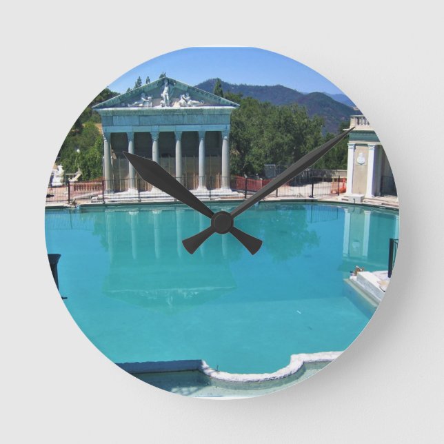 Neptun Pool am Schloss Hearst, San Simeon, CA Runde Wanduhr (Vorderseite)