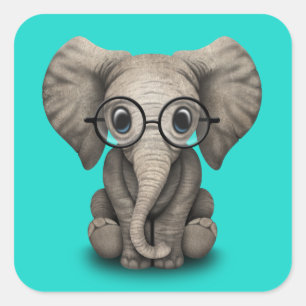 Nerdy Baby Elephant Tragen einer Brille Quadratischer Aufkleber