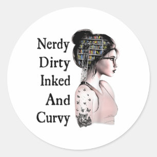 Nerdy Dirty Inked & Curvy Reading Liebt Tatto Runder Aufkleber