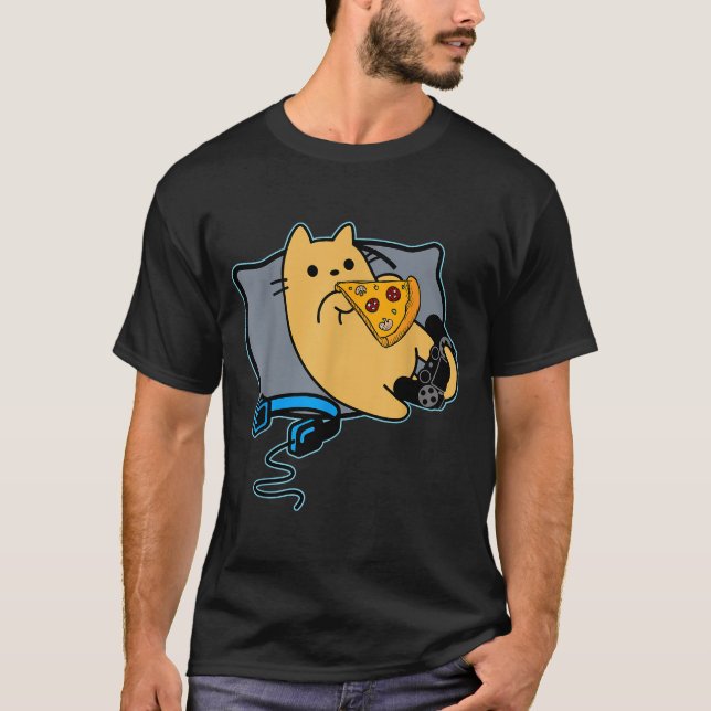 Nerdy Zza Eating Gamer Cat Game Paused  T-Shirt (Vorderseite)