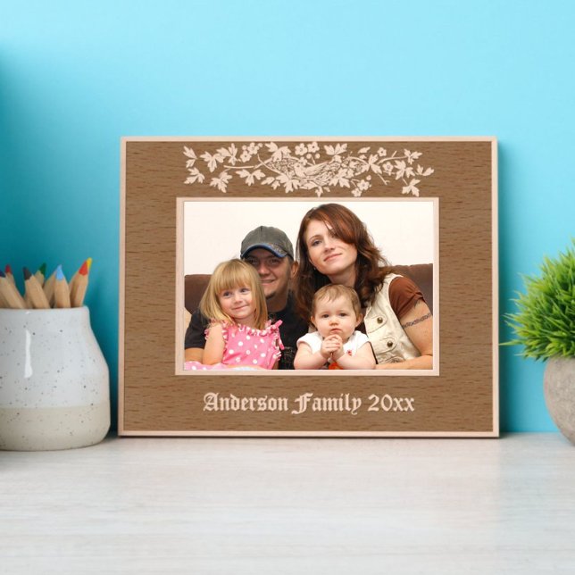 Nestfresser Bird auf blühende Baumschmuck Geätzte Rahmen (Von Creator hochgeladen)