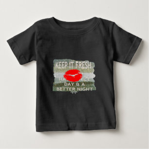 Nett und perfekt Save the Date Baby T-shirt
