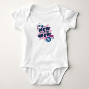 Neu an der Crew Baby Ankündigung Strampler