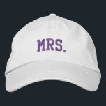Neu gemachte Frau bestickte Ball Cap Baseballkappe<br><div class="desc">Tragen Sie Ihren neuen Titel mit Stolz in dieser großartigen weißen Ball-Kappe mit lila Stickerei MRS.,  auf der Vorderseite. Personalisieren Sie den Text,  um alles zu lesen,  was Sie gewollt haben. Ideal für jede neu geborene Frau.</div>
