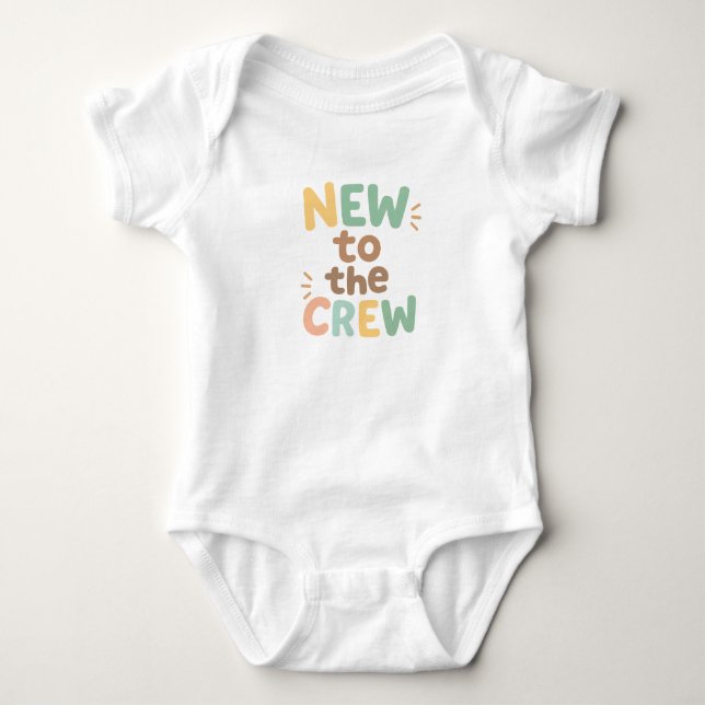 Neu im Crew Baby Bodysuit Design Strampler (Vorderseite)