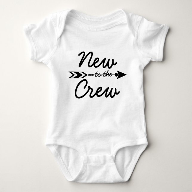 Neu in der Crew Baby Strampler (Vorderseite)