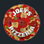 Neuartiges Pepperoni-Pizza-Dartboarddesign Dartscheibe<br><div class="desc">Neuartiges Pepperoni Pizza Dartboard Spiel. Funny Fastfood Thema Dart Board Design mit personalisiertem Namen. Coole Wanddekoration für echte Herren-Grotte, Pizzeria, italienisches Restaurant, Bar, Pub, Schlafzimmer, Küche, Esszimmer, Café, Büro, Shop, Geschäft, Unternehmen, etc. Personalisierbar mit Familiennamen oder humorvollem Zitat. Phantastische Geschenkidee zum Geburtstag für Freunde, Familie, Koch, Koch, Kinder, Vater, Onkel,...</div>