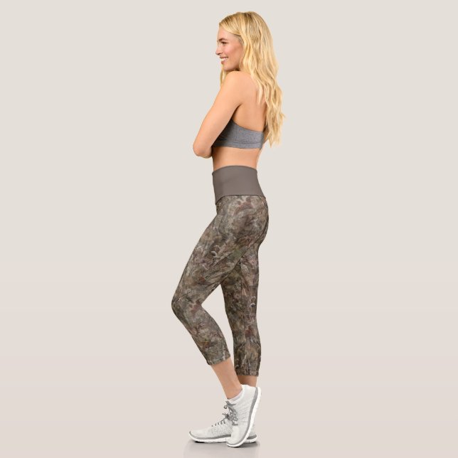 Neue Design-Tarnung für den Jäger High-Top-Snea Capri Leggings (Links)