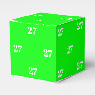 Neue grüne Geschenkidee mit weißer Zahl anpassen Geschenkschachtel