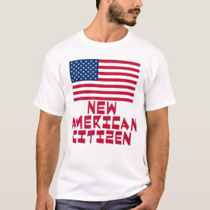 Neuer amerikanischer Staatsbürger mit T-Shirt