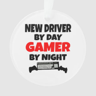 Neuer Fahrer bei Day Gamer by Night Ornament