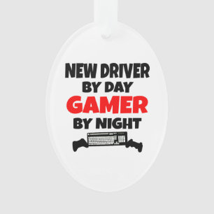 Neuer Fahrer bei Day Gamer by Night Ornament