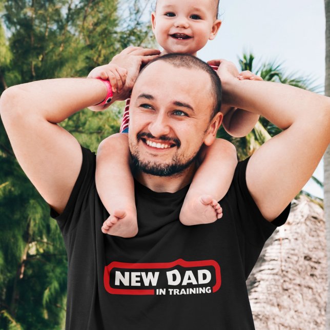 Neuer Papa im Training - Funny Black T - Shirt (Von Creator hochgeladen)