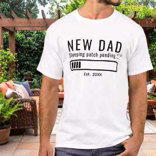 Neuer Papa-Schlafmodus ausstehend, niedriger Akku T-Shirt