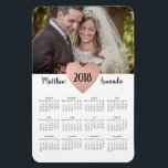 Neuerscheinungen Gastgeschenk Hochzeit 2019 Kalend Magnet<br><div class="desc">Foto Calendar Magnet mit Ihren Namen und ein goldenes Herz. Ideal für Neugeborene Weihnachten und für Gastgeschenk Hochzeit.</div>
