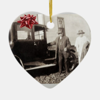 Neues Auto für Weihnachten! Späte Zwanzigerjahre Keramik Ornament
