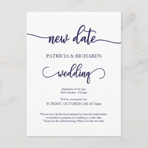 Neues Datum verschoben Hochzeit Navy Blue Script Postkarte