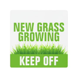 NEUES GRASS-WACHSTUM BEHIELT AB