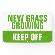 NEUES GRASS-WACHSTUM BEHIELT AB