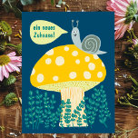 Neues Haus Schnecke auf Magischen Pilz Niedlich  Postkarte<br><div class="desc">Anpassbare Karte,  herzlichen Glückwunsch zum neuen Zuhause,  Fügen Sie Ihren eigenen Text auf der Rückseite oder vor der Postkarte hinzu. Karo in meinem Shop für mehr passende Designs oder lass mir wissen,  ob Sie etwas Gefallen haben anpassbare.</div>