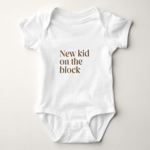 Neues Kid auf dem Baby-Bodysuit Blockrückenanzug Baby Strampler