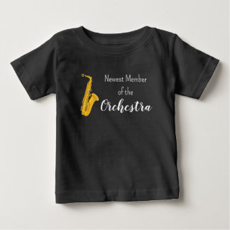Neuestes Mitglied des Orchester Saxophon-Shirt Baby T-shirt