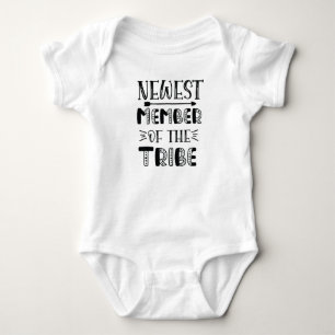 "Neuestes Mitglied des Stammes" Funny Baby Bodysui Strampler