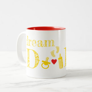 Neugeborenes Gelb Rotes Traum Papa Text Zweifarbige Tasse