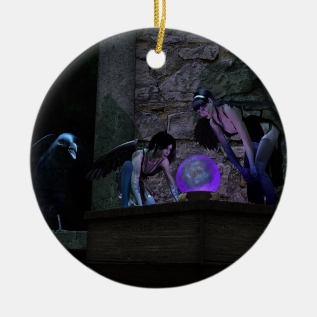 Neugierige Crow-Fee Keramikornament (Vorne)