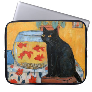 Neugierige schwarze Katze beobachtet Aquarium Laptopschutzhülle