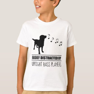 Neugieriger Hund, abgelenkt von aufrechten Bass-Sp T-Shirt