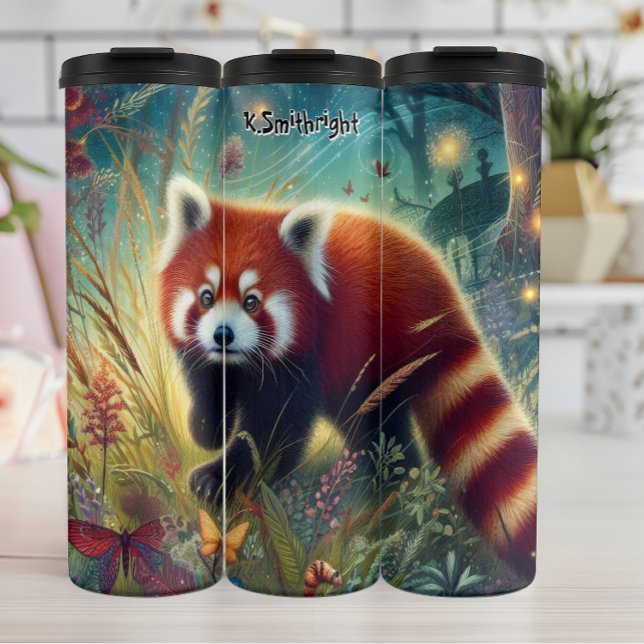 Neugieriger roter Panda auf einer magischen Wiese Thermosbecher (Von Creator hochgeladen)
