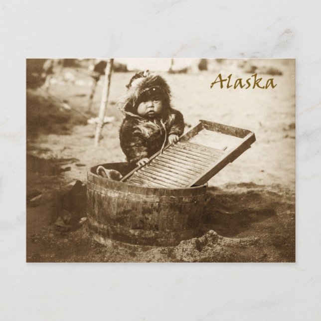 Neugieriges Eskimo-Kind mit Waschbrett Postkarte (Vorderseite)