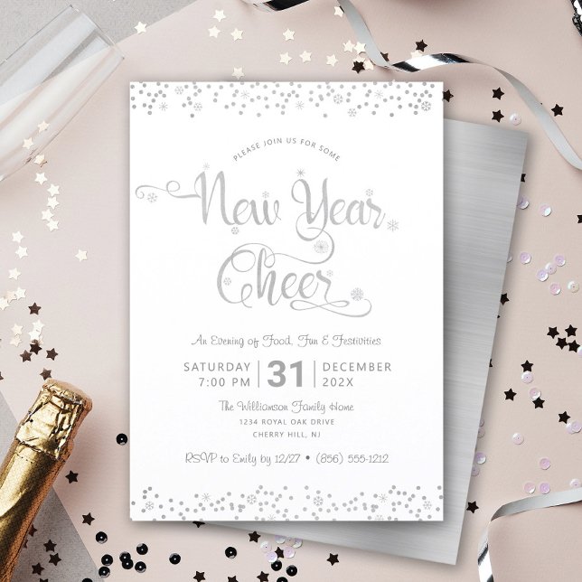 Neujahr Chever Silver White Script Confetti Party Einladung (Von Creator hochgeladen)