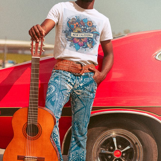 Neukaledonien, tropische Blumen T-Shirt (Von Creator hochgeladen)