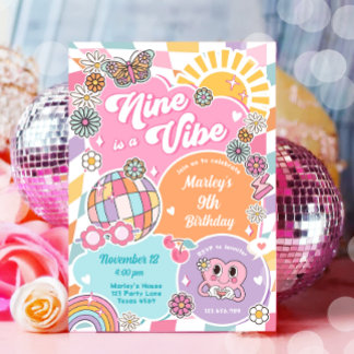 Neun ist ein Vibe Retro Preppy Disco Geburtstag Einladung