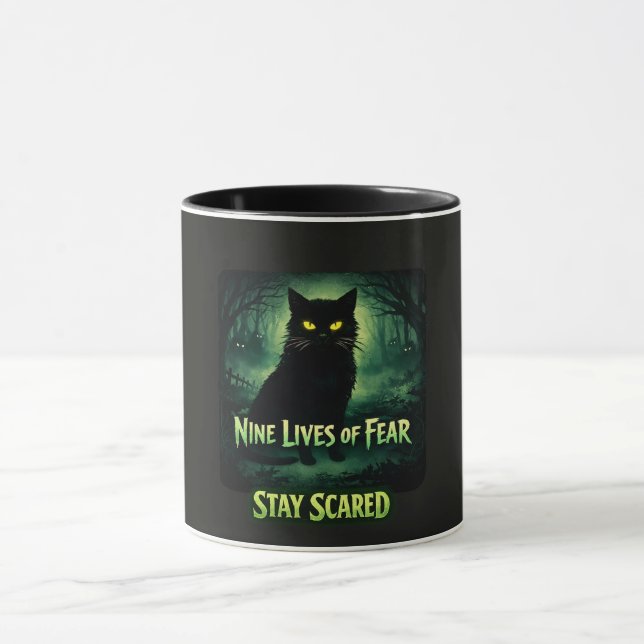 Neun Leben der Angst – Schwarze Katze Tasse (Zentrum)